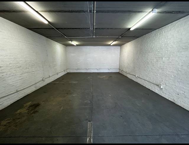 90M² WAREHOUSE TO LET IN EASTGATE